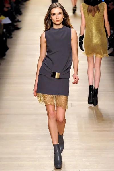 Look 26